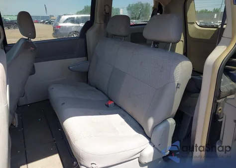 2008 Chrysler Town & Country Lx from USA, damaged, VIN 2A8HR44H98R621179